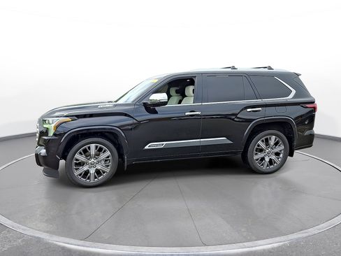 Used 2024 Toyota Sequoia Capstone AWD/4WD image 4