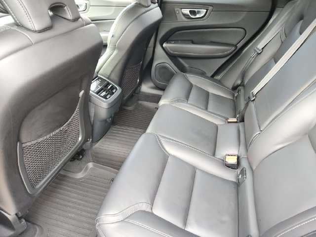 Used 2025 Volvo XC60 B5 Ultra w/ Protection Package Premier AWD/4WD image 33