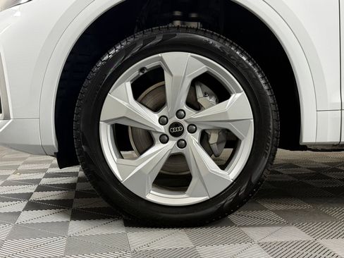 Used 2025 Audi Q5 2.0T Premium Plus w/ Premium Plus Package image 11