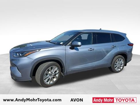 Used 2022 Toyota Highlander Limited AWD/4WD image 4