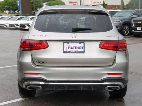 Used 2022 Mercedes-Benz GLC 300 4MATIC image 4