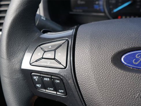 Used 2017 Ford Explorer XLT w/ Equipment Group 202A FWD image 17