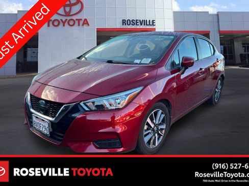 Used 2020 Nissan Versa SV image 1