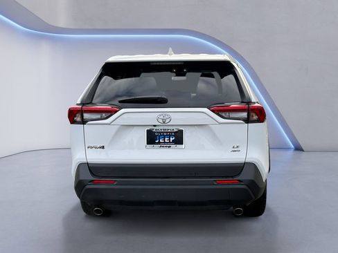 Used 2024 Toyota RAV4 LE image 4