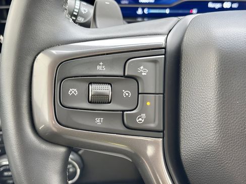 Used 2024 Chevrolet Silverado 1500 High Country w/ Technology Package image 32