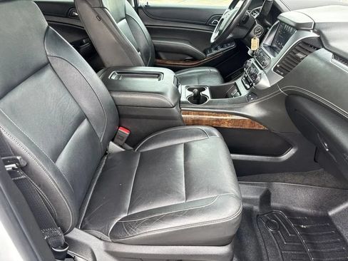 Used 2018 Chevrolet Suburban LT AWD/4WD image 19