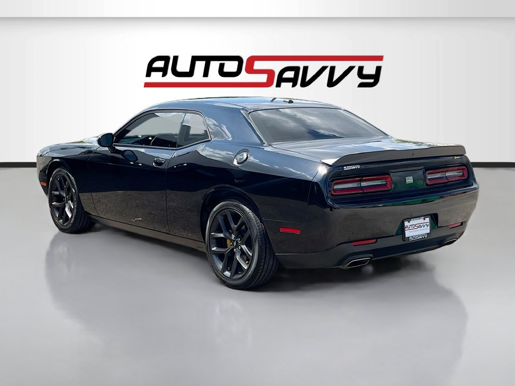Used 2019 Dodge Challenger SXT w/ Blacktop Package RWD image 5