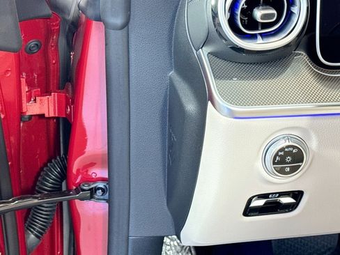 Used 2024 Mercedes-Benz CLE 300 4MATIC Cabriolet image 10