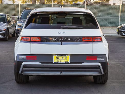 New 2026 Hyundai Ioniq 5 SEL image 5