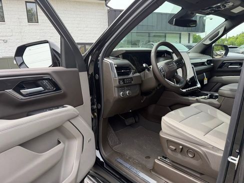 New 2026 GMC Yukon Elevation AWD/4WD image 14
