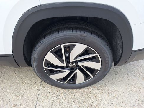 New 2026 Volkswagen Atlas SE image 24