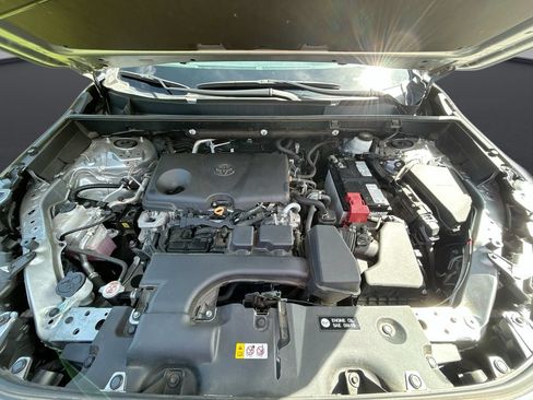 Used 2024 Toyota RAV4 LE FWD image 31