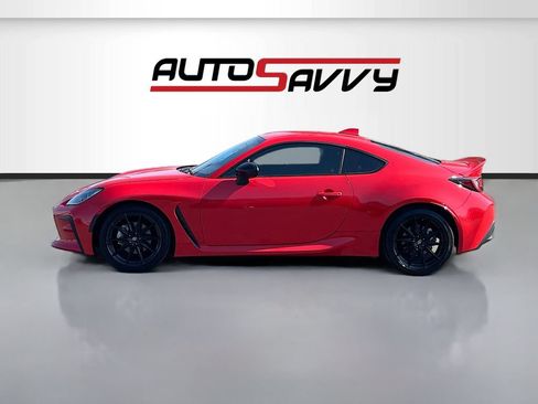 Used 2025 Toyota GR86 Premium RWD image 4