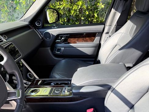 Used 2020 Land Rover Range Rover Base image 16