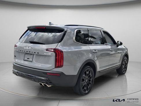 Certified 2022 Kia Telluride EX w/ EX Premium Package AWD/4WD image 7