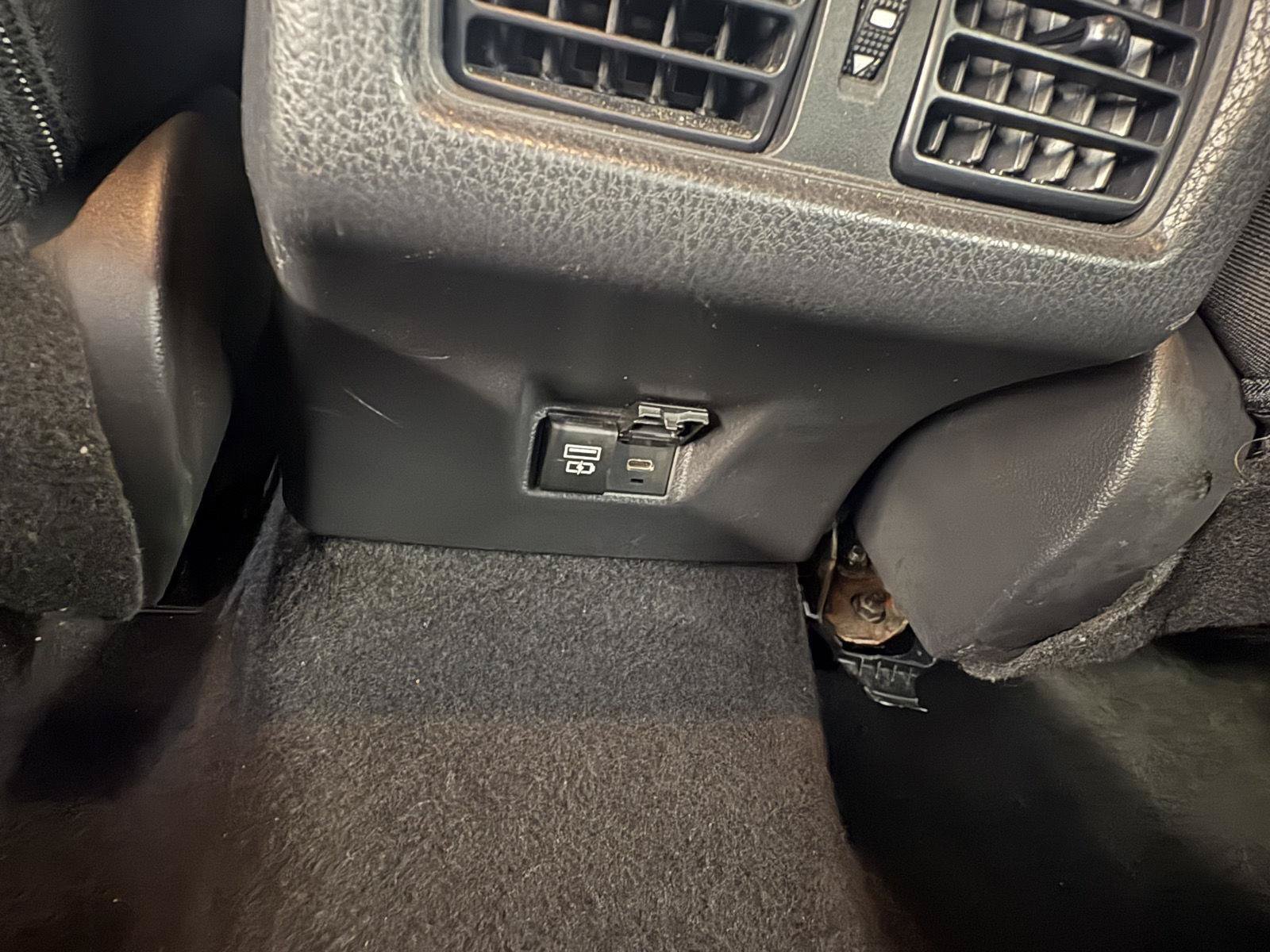 Used 2025 Toyota Camry LE FWD image 15