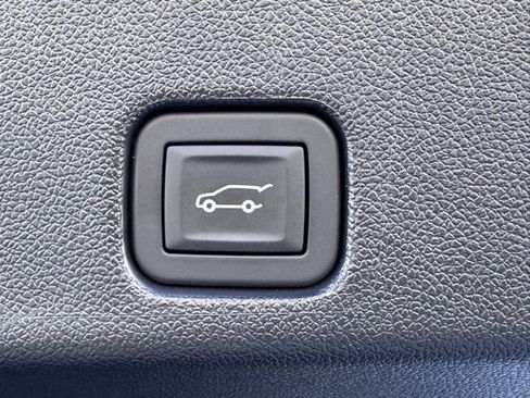 Used 2024 GMC Acadia Denali w/ Super Cruise Package image 36