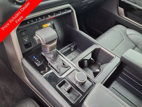 Used 2024 Toyota Tundra Limited AWD/4WD image 23