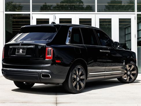 Certified 2023 Rolls-Royce Cullinan image 22