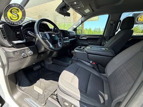 Used 2023 Chevrolet Silverado 1500 LT AWD/4WD image 11