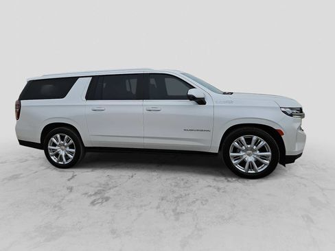 Used 2021 Chevrolet Suburban High Country image 9