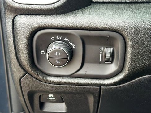 New 2026 RAM 1500 Express AWD/4WD image 31