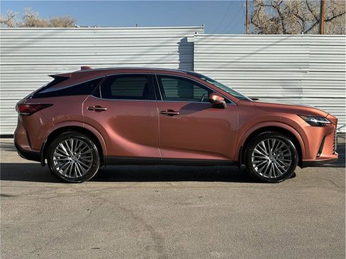 Used 2023 Lexus RX 350h image 9