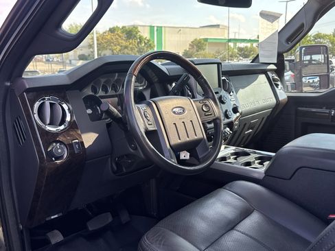 Used 2015 Ford F350 Platinum image 21
