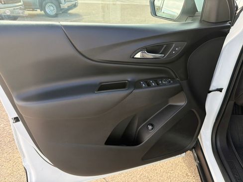 Used 2024 Chevrolet Equinox LT w/ LPO, Floor Liner Package image 15