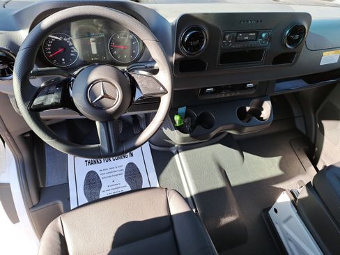 New 2026 Mercedes-Benz Sprinter 2500 image 9