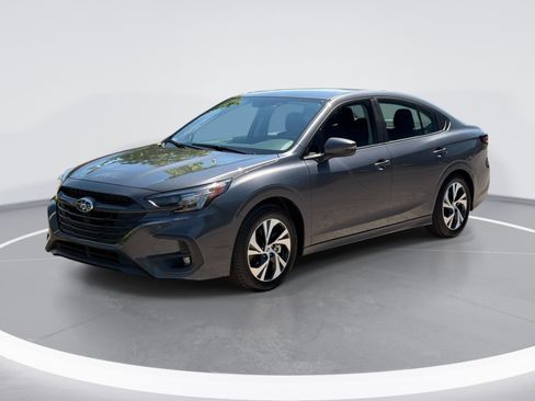 Used 2025 Subaru Legacy Premium AWD/4WD image 5