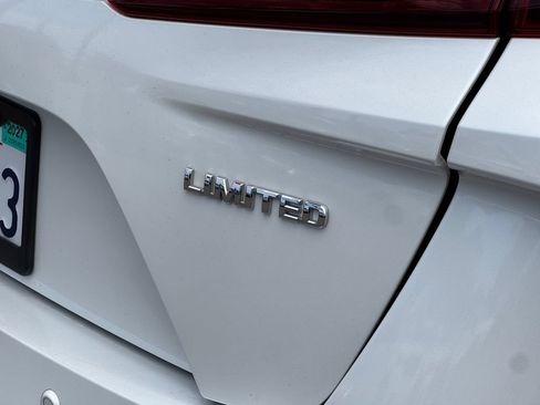 Used 2021 Toyota Prius Prime Limited FWD image 25