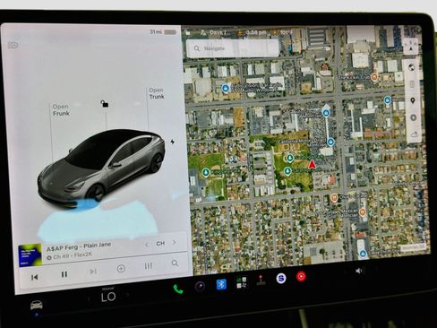 Used 2019 Tesla Model 3 Standard Range RWD image 9