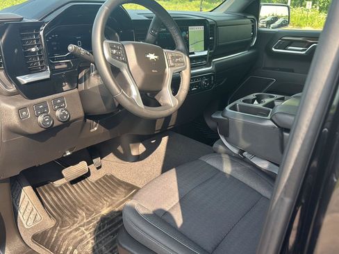 Used 2023 Chevrolet Silverado 1500 LT AWD/4WD image 11