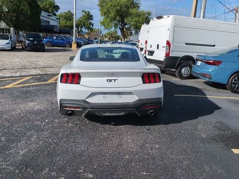 Used 2024 Ford Mustang GT Premium image 6