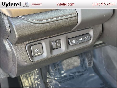 Certified 2023 GMC Acadia Denali w/ Denali Ultimate Package image 22