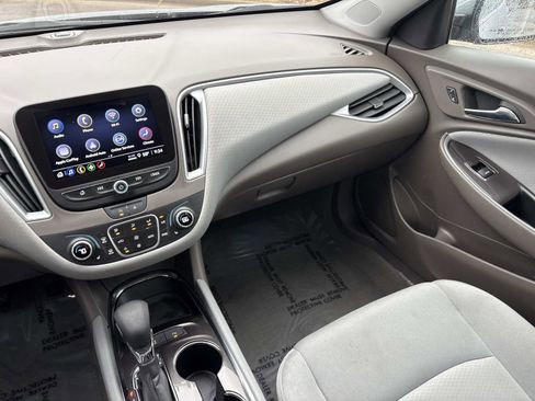 Used 2024 Chevrolet Malibu LT image 28