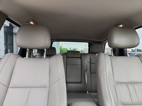 Used 2011 Jeep Grand Cherokee Laredo AWD/4WD image 19