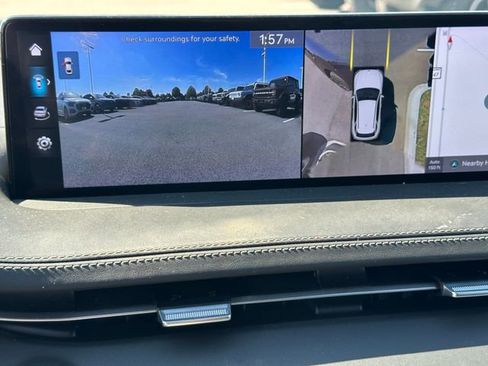 Used 2024 Genesis GV70 2.5T w/ Sport Prestige Package image 31