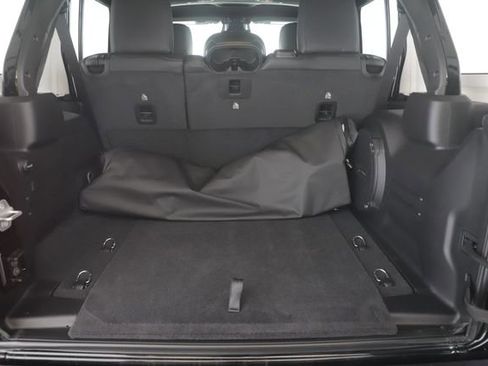 Used 2026 Jeep Wrangler Sahara image 29