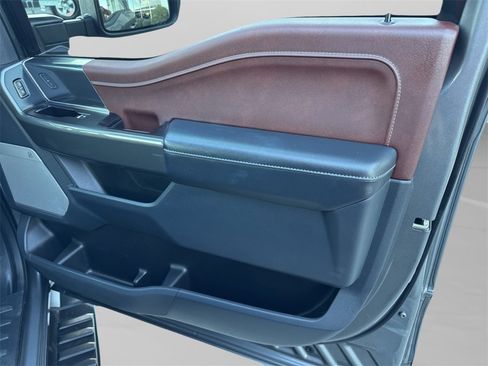 Used 2022 Ford F150 Lariat image 36