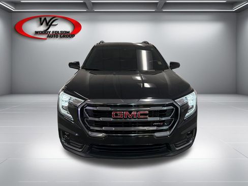 Used 2024 GMC Terrain AT4 w/ Infotainment Package II AWD/4WD image 2