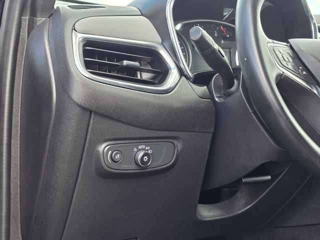 Used 2024 Chevrolet Equinox LT FWD image 16