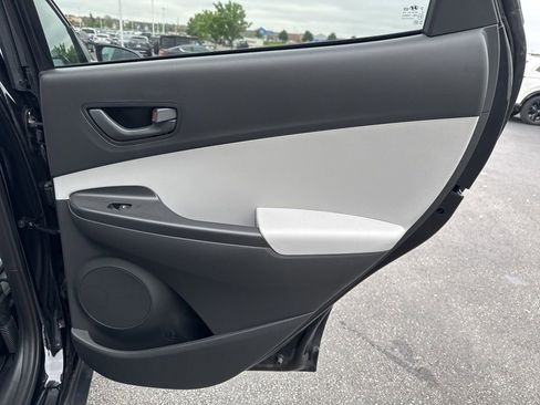 Used 2023 Hyundai Kona SEL AWD/4WD image 36