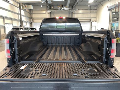 Used 2024 Nissan Frontier SV w/ Technology Package image 23