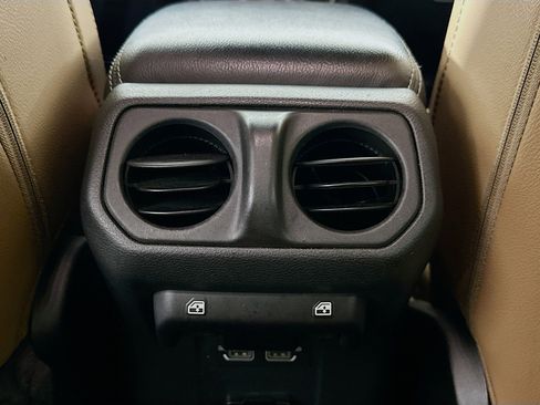 Used 2021 Jeep Wrangler Sahara w/ Cold Weather Group image 27