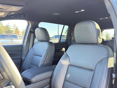 New 2026 Chevrolet Traverse LT w/ Midnight/Sport Edition image 10