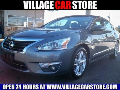 Used 2014 Nissan Altima 2.5 SL w/ Moonroof Package