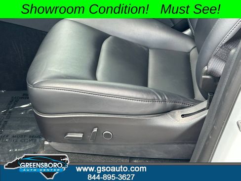 Used 2022 Tesla Model Y Performance AWD/4WD image 14