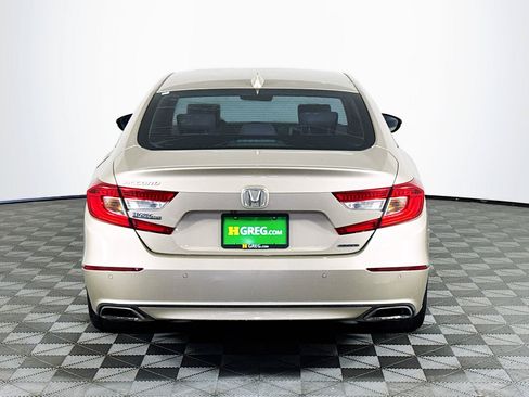 Used 2018 Honda Accord Touring image 7